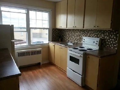 Renovated Top Floor 2bdrm - Byron Estates  - $1900 - NOV 1 Image# 1