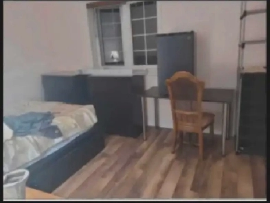 room for rent in Niagara Falls available now Image# 1