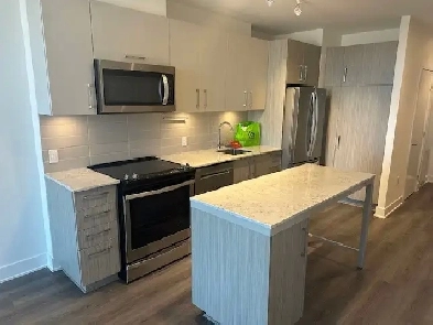 1 Plus Den - Move In Today & Don't Pay Until December 1st! Image# 1