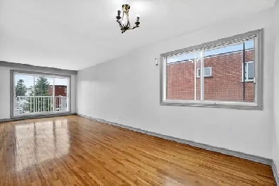 3-bedroom apartment 1200 sqft Perfect spot Lachine Montreal Image# 1
