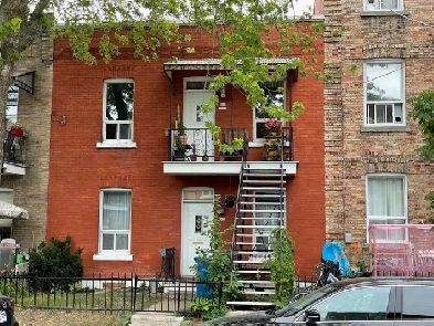 4 ½ à Verdun – Rénové, lumineux. Mobilier inclus Image# 1