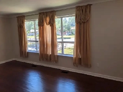 ALL INCLUSIVE 3 BDRM MAIN FLOOR AVAILABLE IMMEDIATELY Image# 1