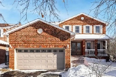 4 Beds – 2.5 Bath – 3 Parking, Upper Level in Brampton - $ 3,250 Image# 1