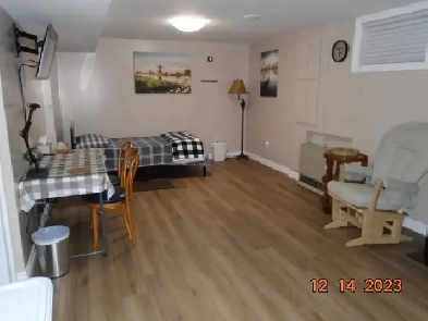 3 room Accommodation for Students or Contractor - Available Image# 4