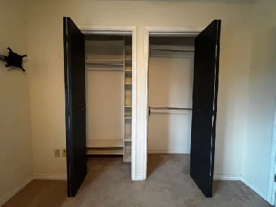 For Rent: Full house Spacious 3-Bed Townhouse Image# 1