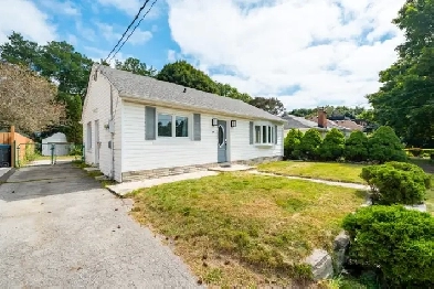 Furnished 4 Bed 3 Bath Detached Home For Rent ( FULL HOME) Image# 1