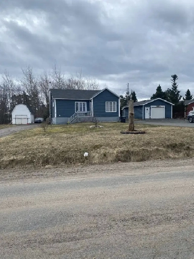 For Sale: Spacious 4-Bedroom Home in Gambo, NL – 4 Bonaventure Image# 6