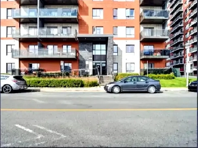 Modern 3½ Condo Urbania - 5 Appliances Image# 1