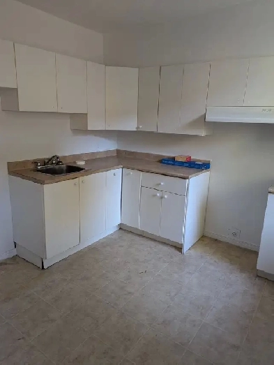 3 1/2 rez-de-chaussée Image# 1