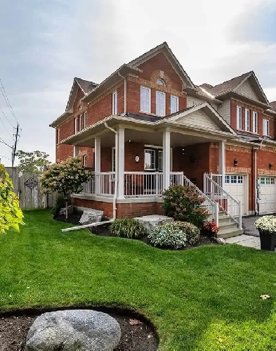 Open House - Stunning Townhouse Image# 4