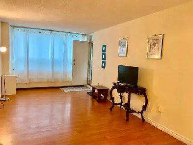 TORONTO CONDO 4 RENT CORNER GROUND LEVEL W/PATIO/BACKYARD $3050 Image# 1