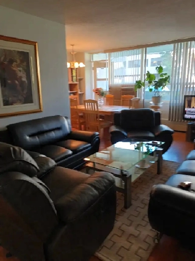 Nice,clean room-Etobicoke(West Mall and Bloor) Image# 1