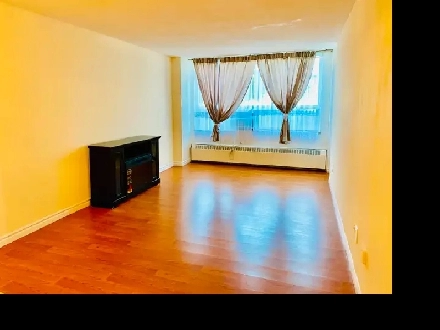 TORONTO CONDO 4 RENT CORNER GROUND LEVEL W/PATIO/BACKYARD $3050 Image# 1