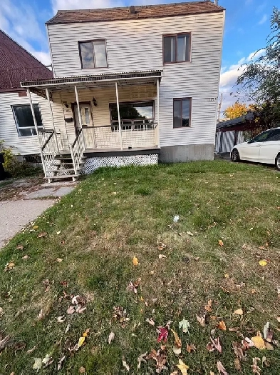 DUPLEX 100% VACANTS Image# 8