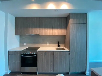 New Boutique-Style 1 bedroom Luxury Condo In The Heart of Queen Image# 1