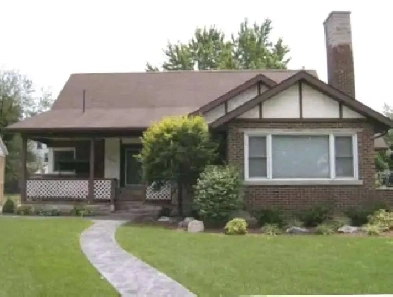 LIVE ON THE DETROIT RIVER! Image# 1