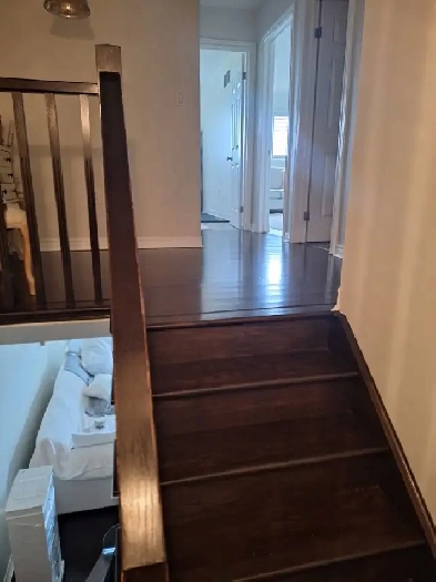 Room for rent 800 no kitchen private washroom.. 2 rooms 1600 Image# 1