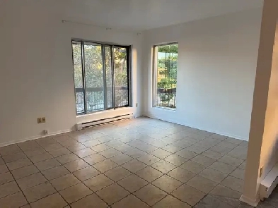 BEAUTIFUL 4 1/2 APARTMENT FOR RENT IN AHUNTSIC Image# 1