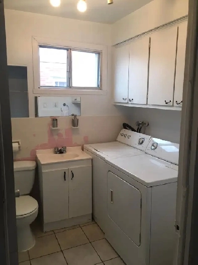 GRAND   4. 1/2  appartement à louer,  ville D’ANJOU     $ 1250 Image# 1