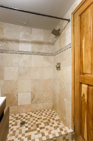 Chambre a louer, 800$, all included, 2min metro Frontenac. Image# 1