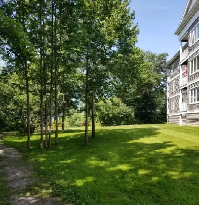 Corner suite: 2 bed   den - Wolfville, Nova Scotia Image# 1