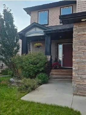 Chestermere Roommate Wanted! - Driveway Parking Included Image# 1