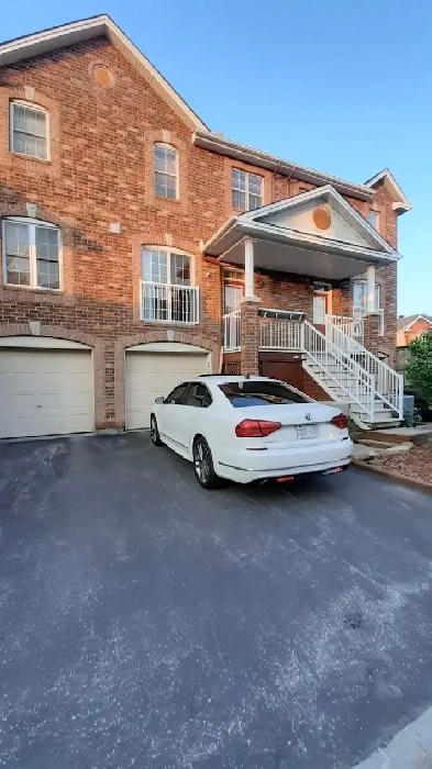 Basement studio room with private power room Image# 1