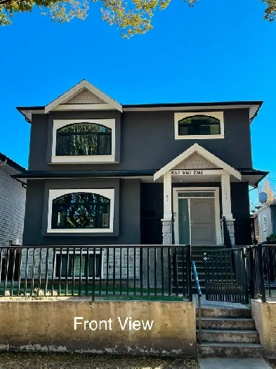 Generous Bright 3 bed 2 bath Upper Suite House at Kingsway & Vic Image# 1