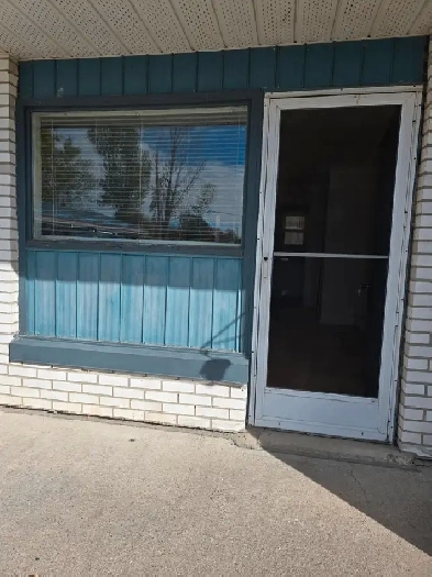 ORILLIA  BACHELOR  APT FOR RENT. UTILITIES INCLUDED EXCEPT  AIR Image# 1