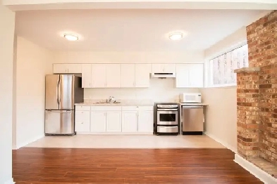 Spacious 2 Bedroom Lower Unit in Welland! Image# 1