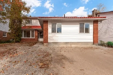 Sparkling Two Bedroom with Fenced Yard Image# 1
