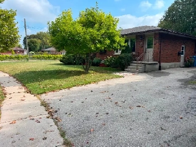 House For Rent in Guelph $3,800 Image# 1