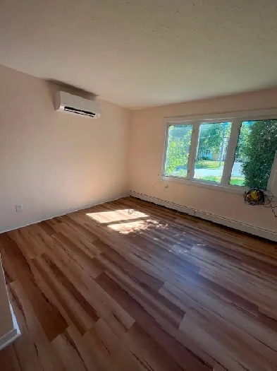 Bright 2 Bedroom Ground unit in Fairview - Available from Nov 1! Image# 1