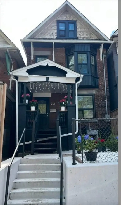 Nov 1st, Furnished ROOM in brand new 3-Bedroom Furnished Apt Image# 1