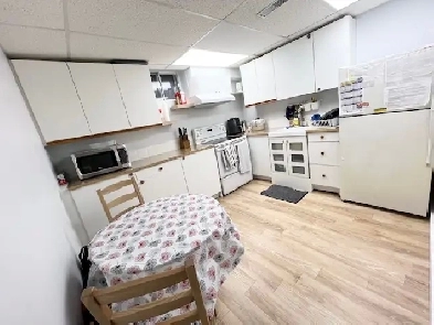 URGENT -SCARBORO McCOWAN ELLESMERE FURNISHED ROOM  PARKING Image# 1