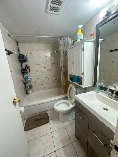 Private Room for Rent  from November 1st in Scarborough️ Image# 1