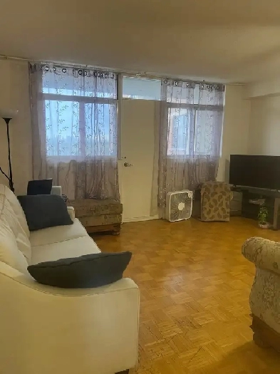 Short term 1 bedroom apartment 4min walk to subway Image# 1