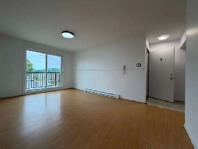 Apartment 5 1/2 available now 2025 - Longueuil - Perigny Image# 1