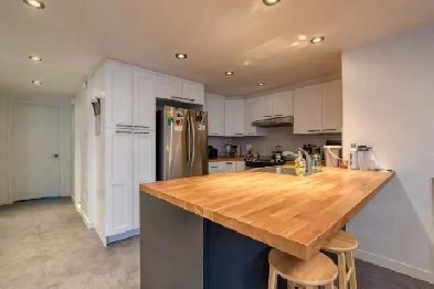 Appartement 4 ½ Moderne et Lumineux avec Cour Privée Image# 1