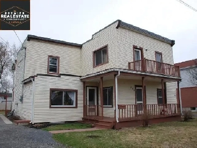 Superbe 5 ½ rénové – idéal pour petite famille !  1675$ Image# 1