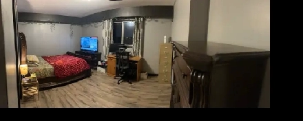 Beautiful bright shared room Oakville - Ontario Lake Image# 1