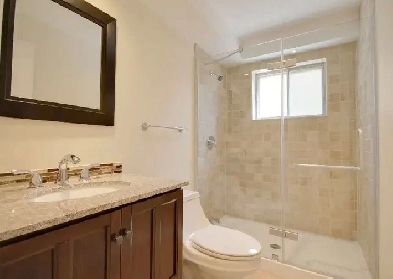 Perfect Condition!N.renovated big3.5, Close to DT/Vendome, Tripl Image# 1