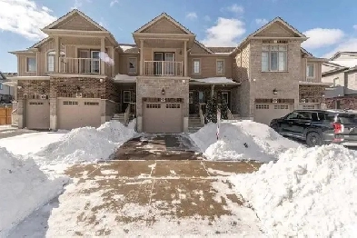 Beautiful townhouse in Kitchener for rent Image# 1