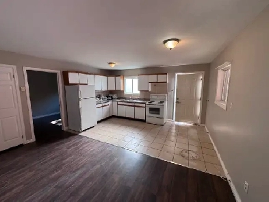 2 bedroom in the Kingsmount Area Image# 5