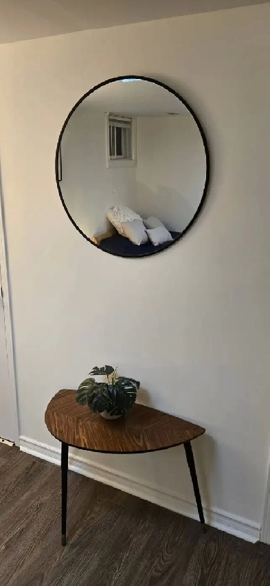 Private Small Studio Basement Unit Image# 1