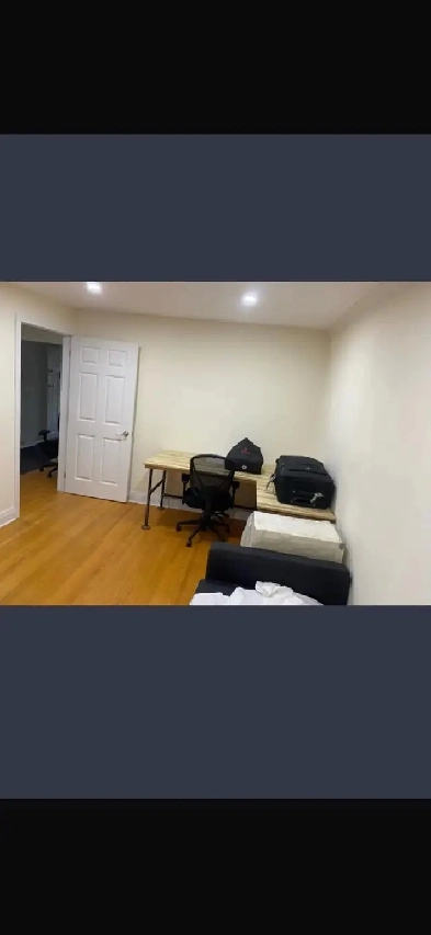 Scarborough warden and Lawrenc rooms for rent Image# 1