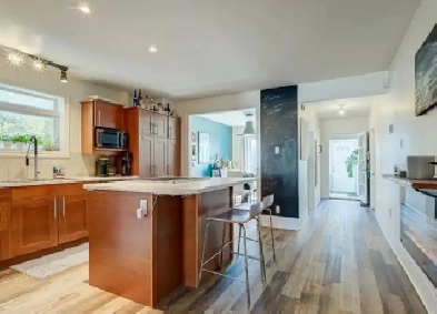 Large 2 bedroom condo style apartment Longueuil Image# 1