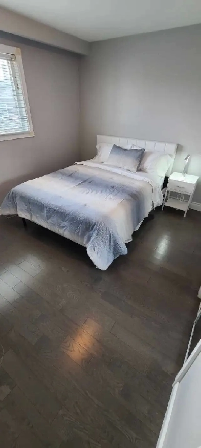 Private Room / Habitacion Brampton 410/Williams Parkway Image# 1