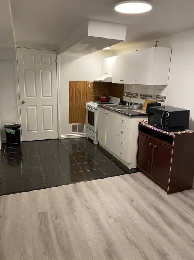 1 Bedroom BASEMENT Apartment near Centennial College Image# 1