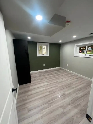 1 BED 1 BATH Walk-Out Basement near ACTON GO Available Immediatl Image# 1